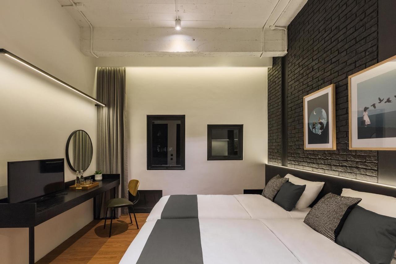 Qub Rooms Semarang Buitenkant foto