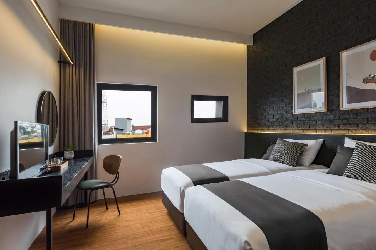 Qub Rooms Semarang Buitenkant foto