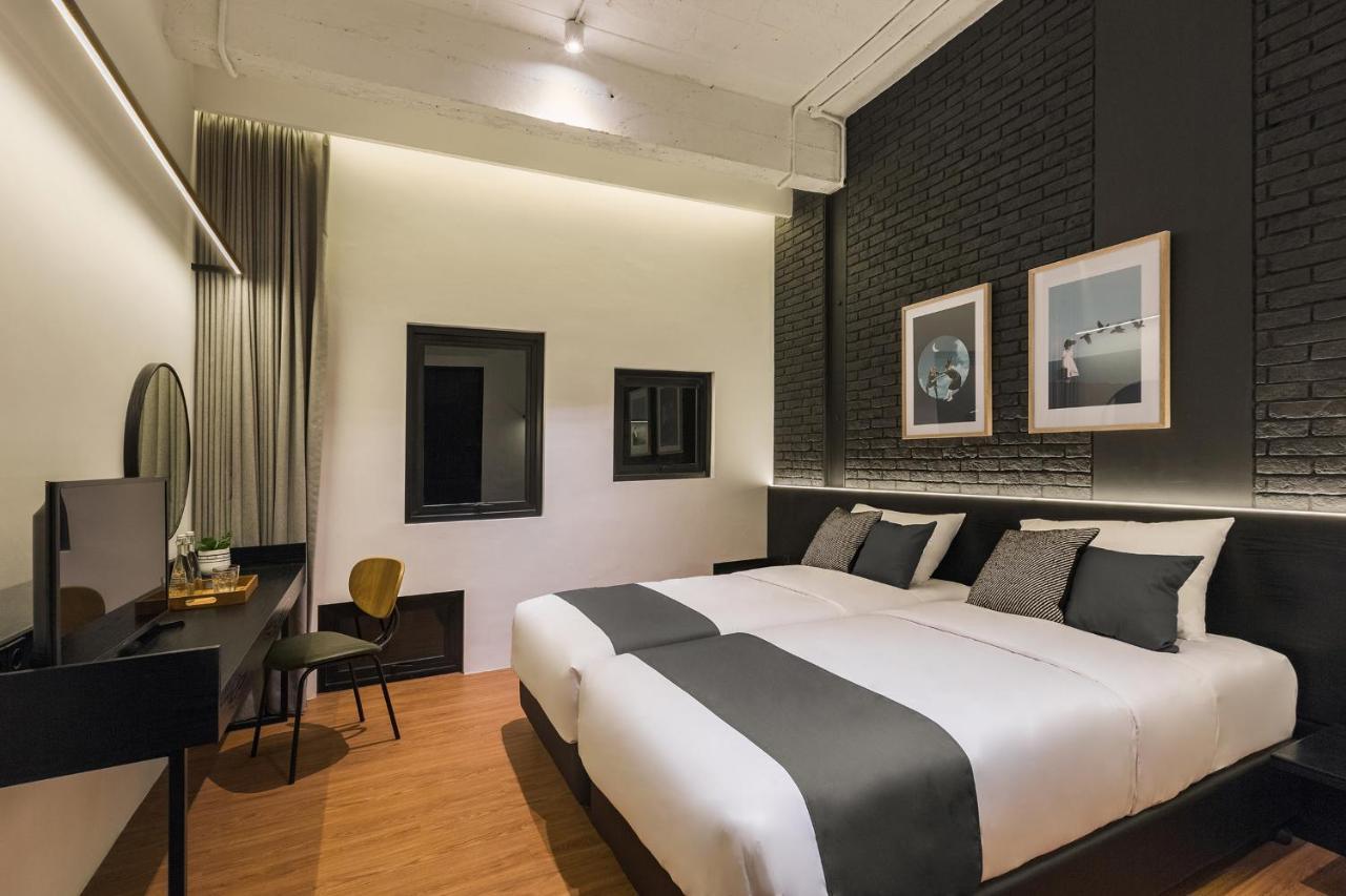 Qub Rooms Semarang Buitenkant foto